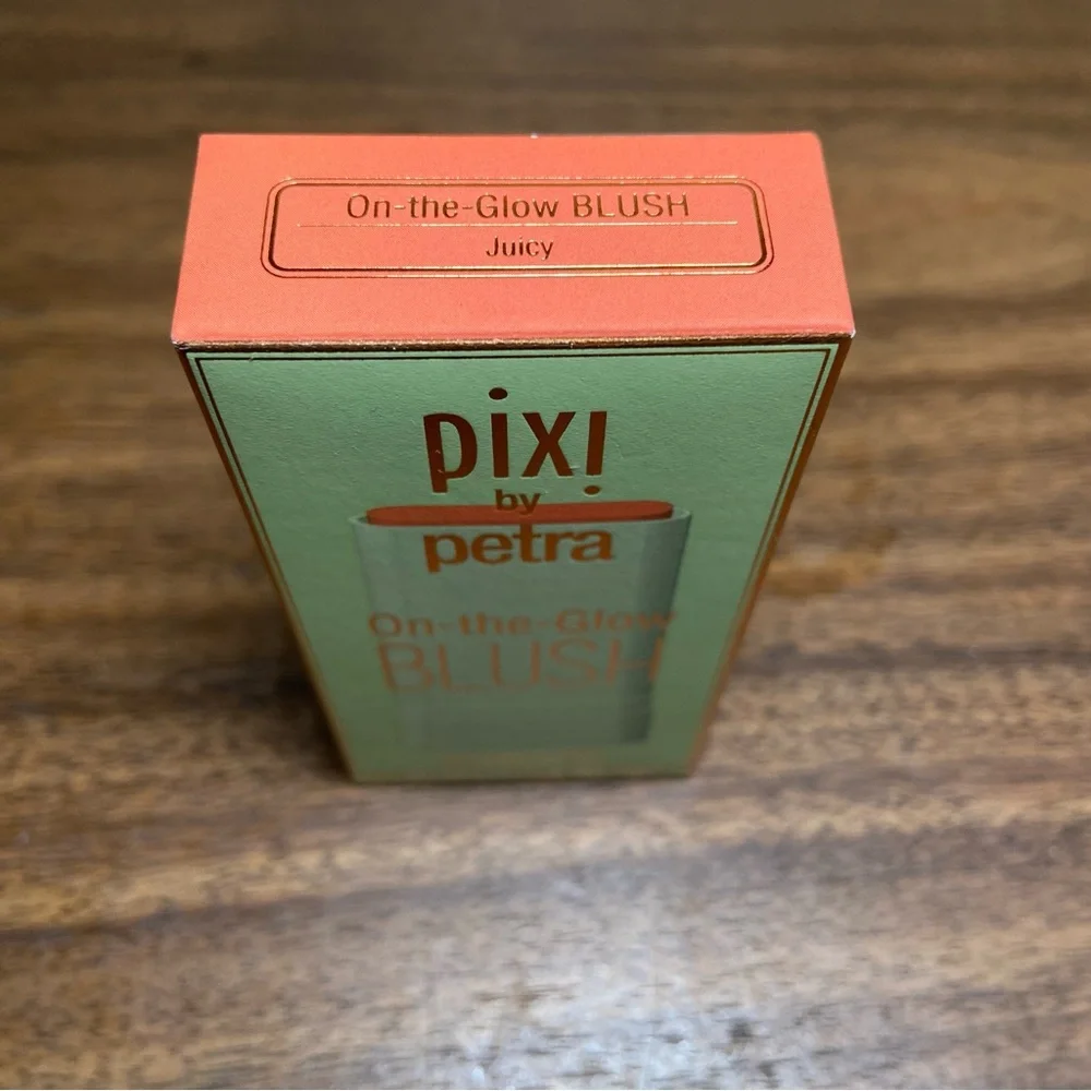 Pixi On The Glow Blush Shade Juicy A fresh orange-coral